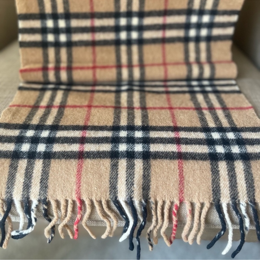 Authentic Burberrys nova check tan scarf (HK13) - Picture 7 of 8
